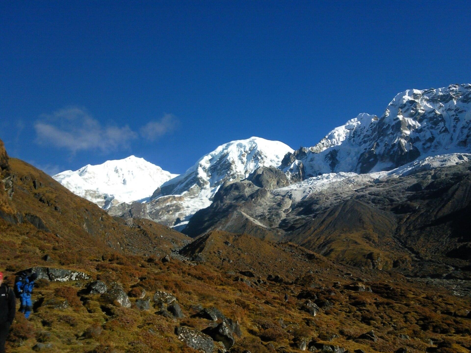 Dzongri Trek scenery 3