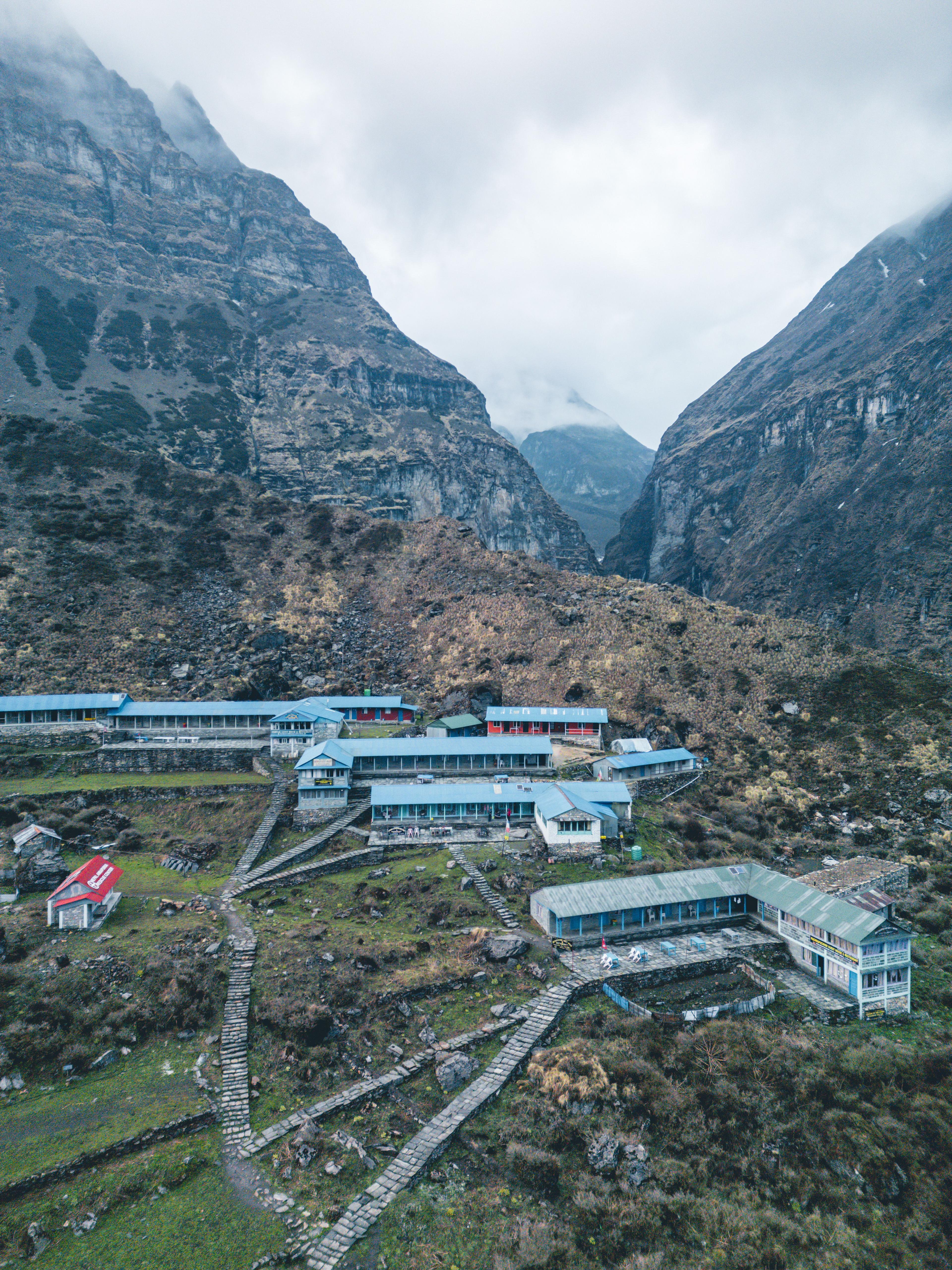 Annapurna Circuit — Around the massif, over the Thorong La