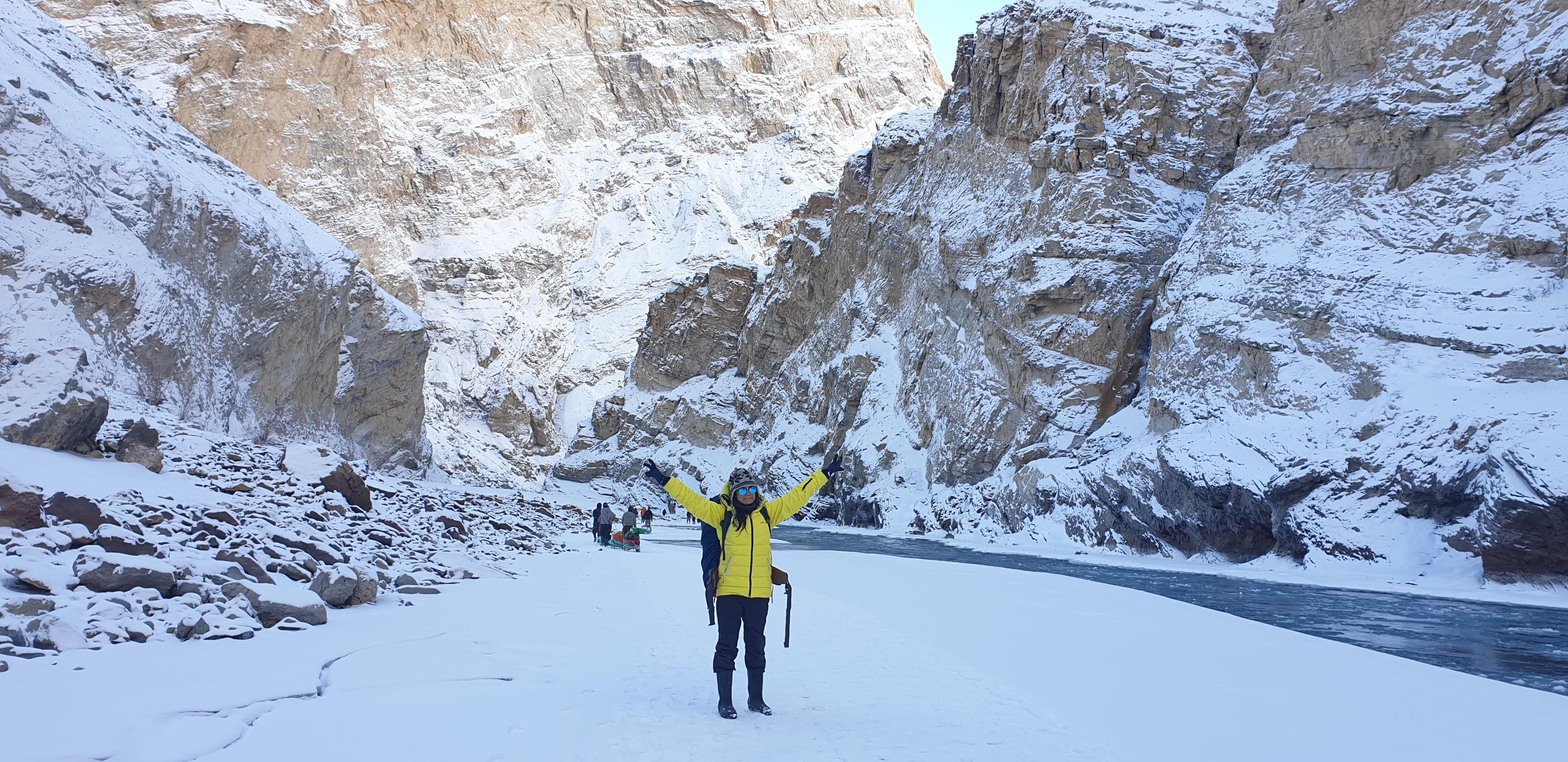 Chadar — Frozen River scenery 6