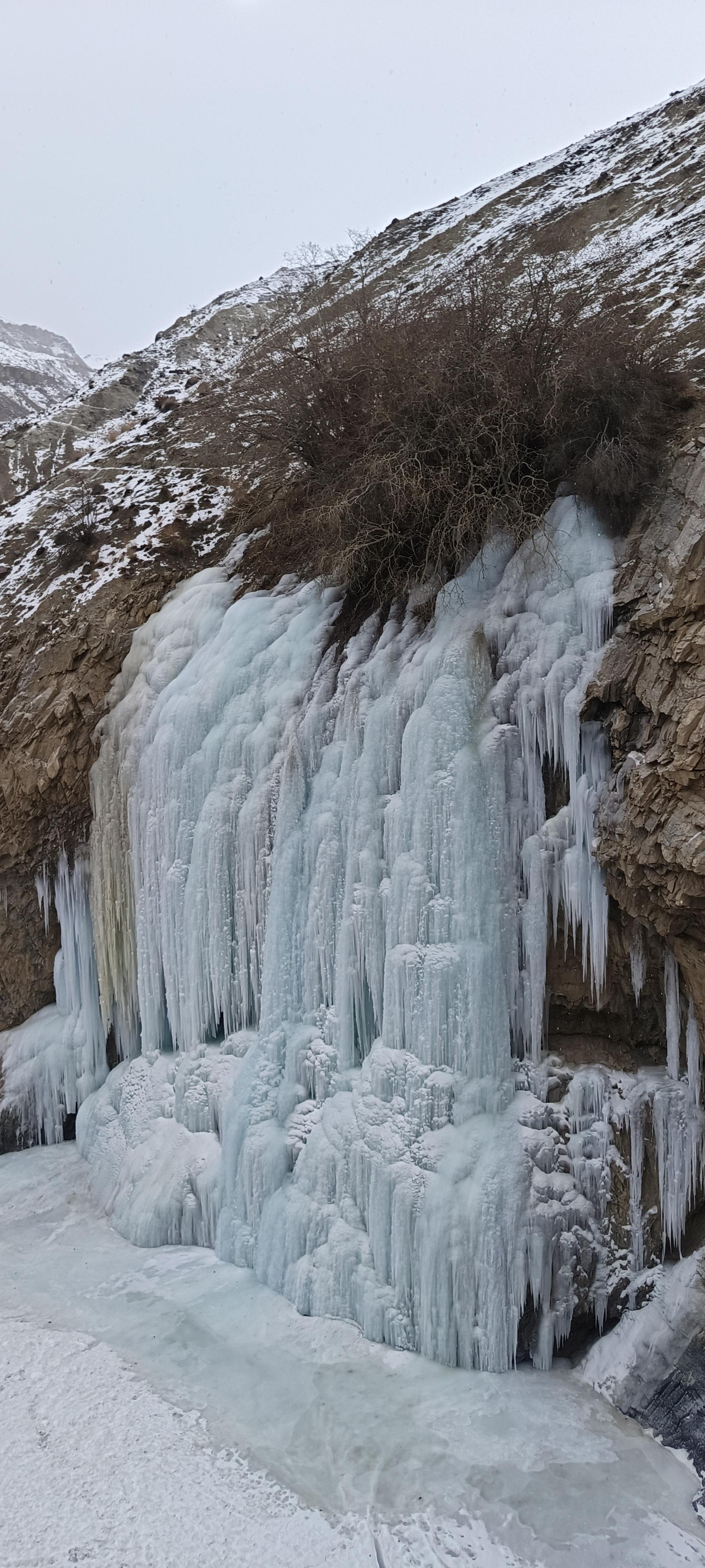 Chadar — Frozen River scenery 5