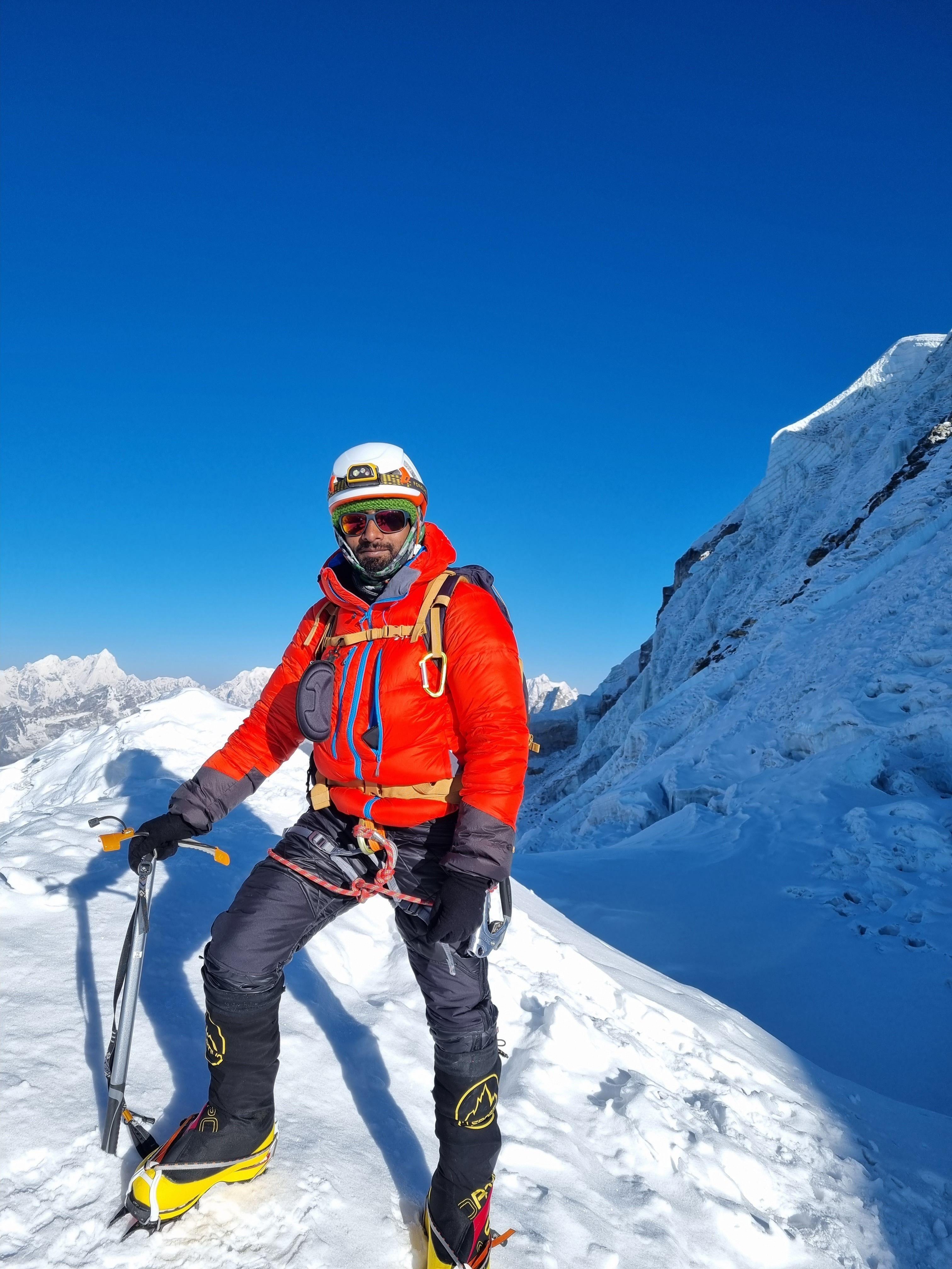 Island Peak (Imja Tse) scenery 2