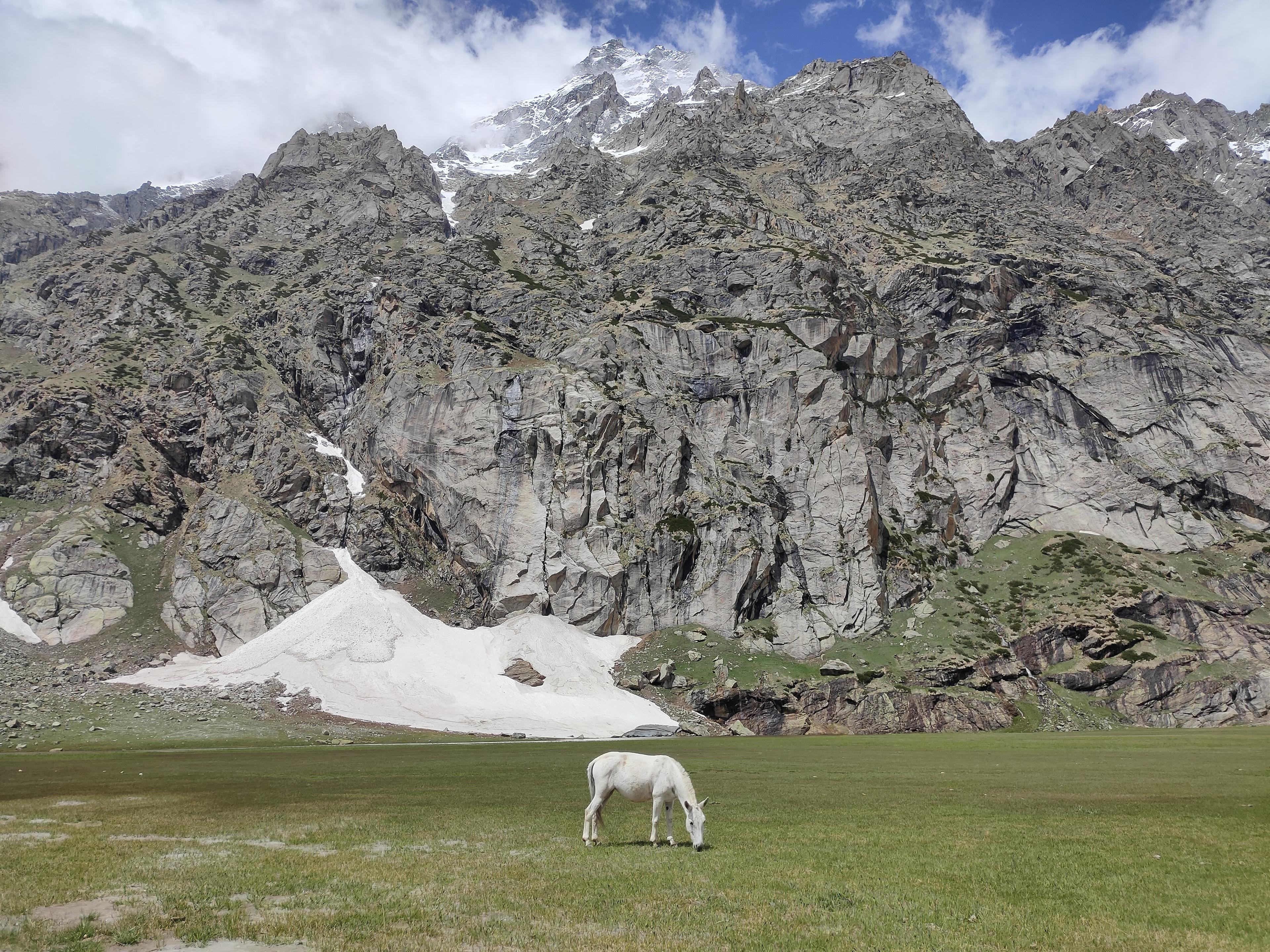 Jagatsukh Peak scenery 2