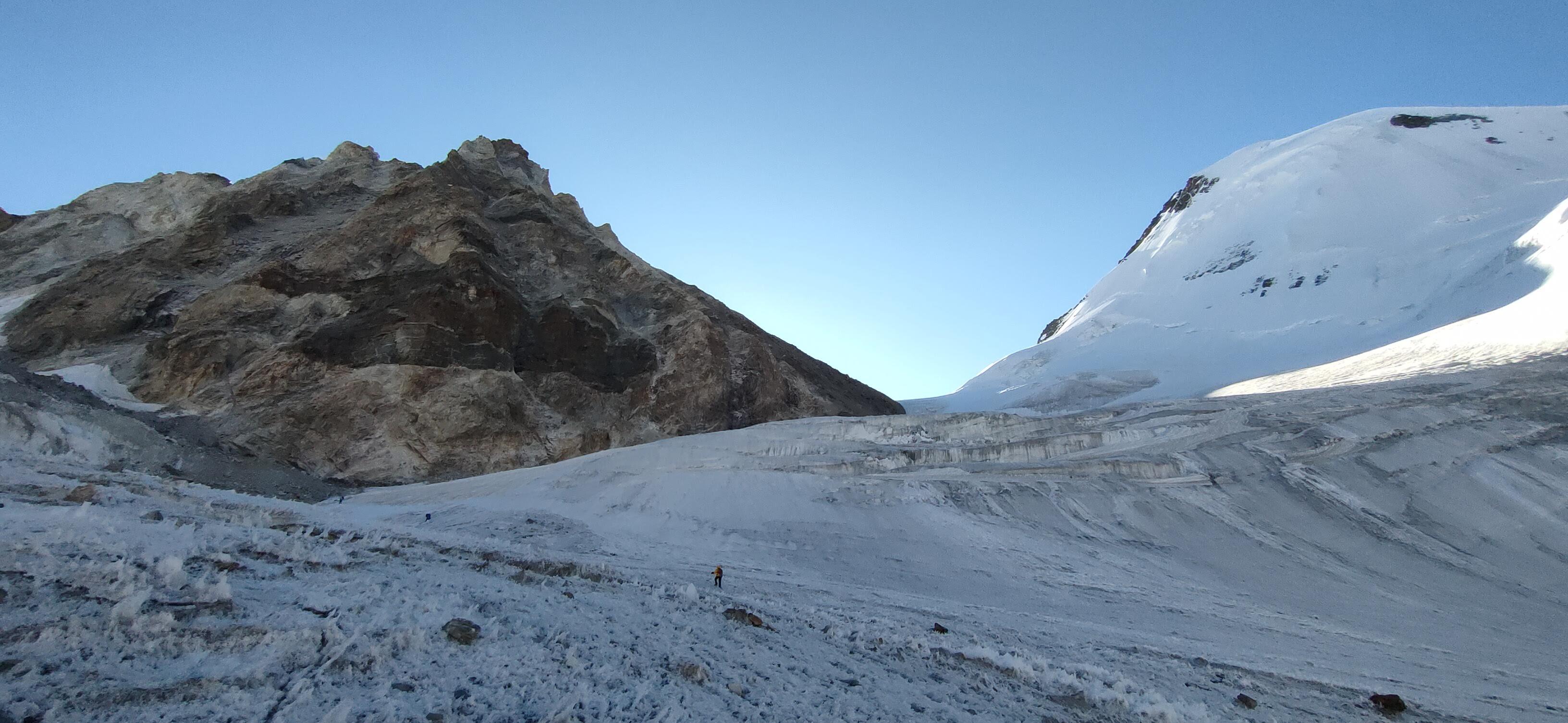 Kalindi Khal Trek scenery 17