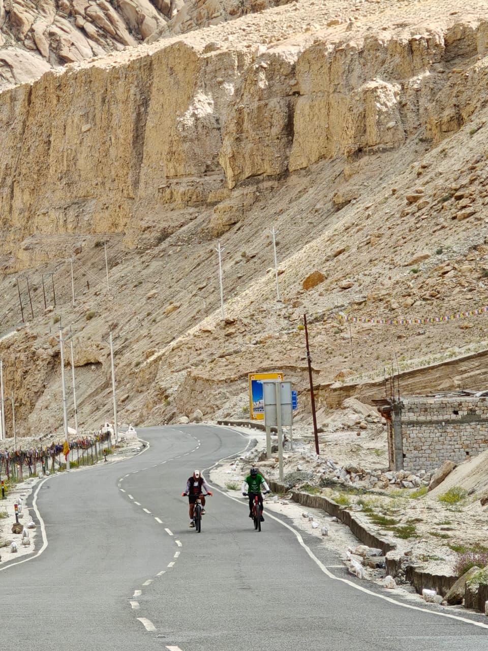 Manali–Leh Cycling Expedition scenery 11