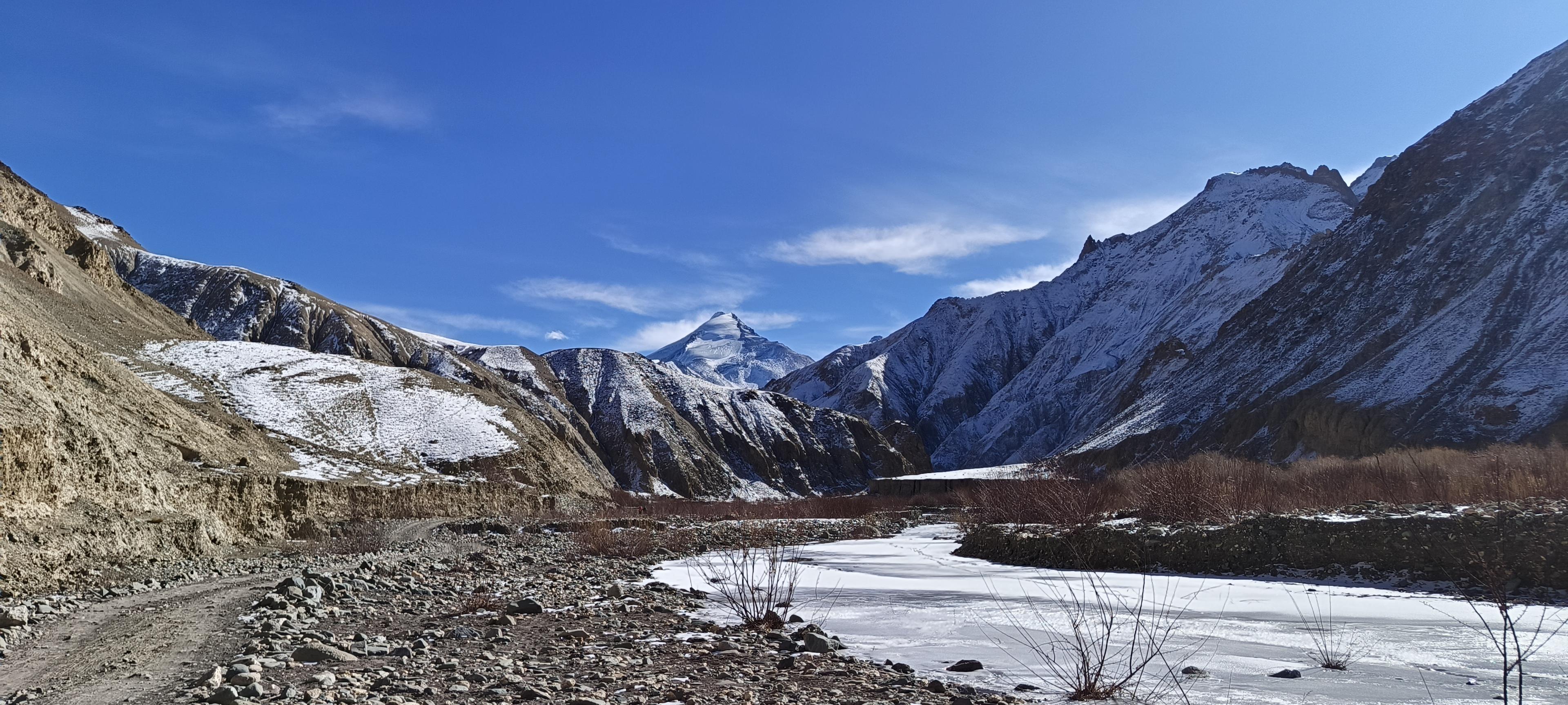 Markha Valley scenery 3