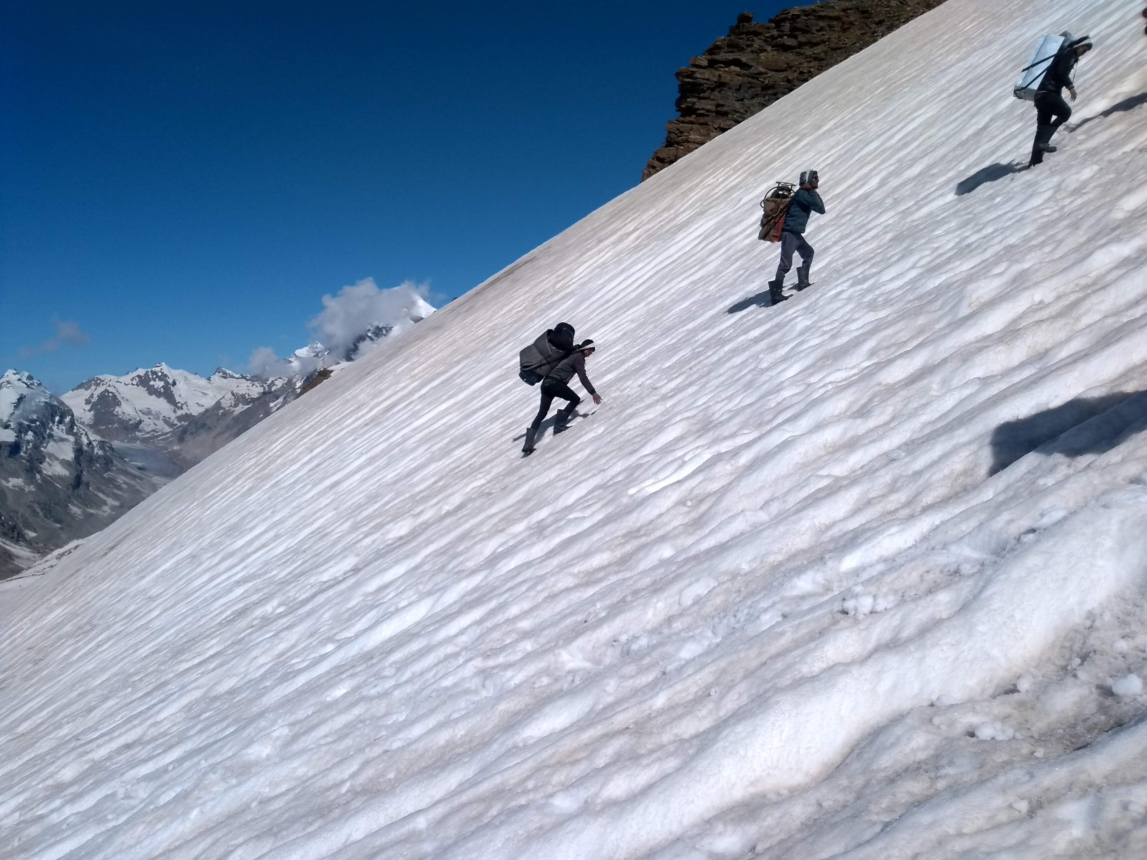 Pin Parvati Pass scenery 7